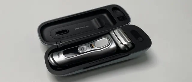 Braun Series 9 Pro Electric Shaver with Powercase