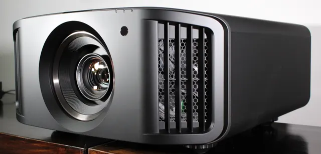 JVC DLA-NZ800 projector