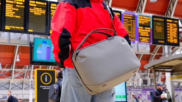 Peak Design Travel Weekender 25L