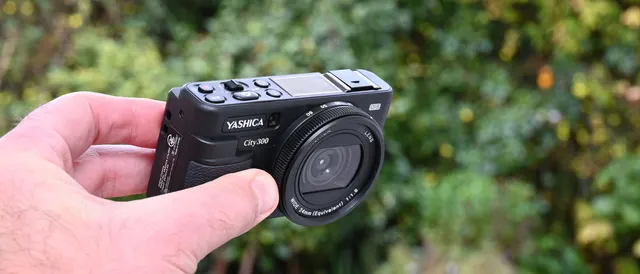 Yashica City 300